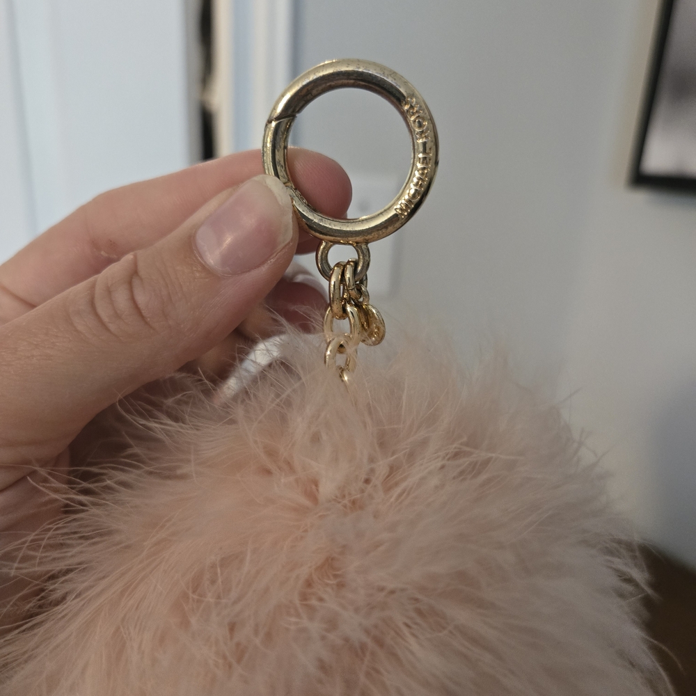 MK Fur Puff Keychain - Picture 6 of 7